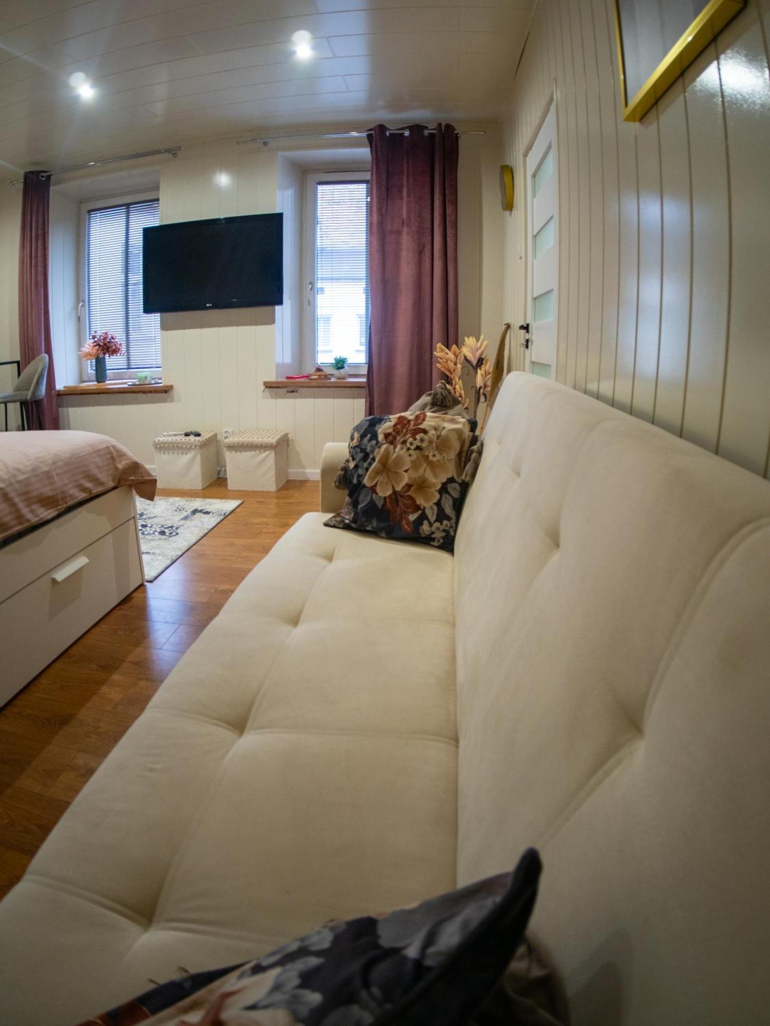 Apartament Classic Comfort Aleja Nmp 8 - Free Parking เชสโตฮอวา ภายนอก รูปภาพ