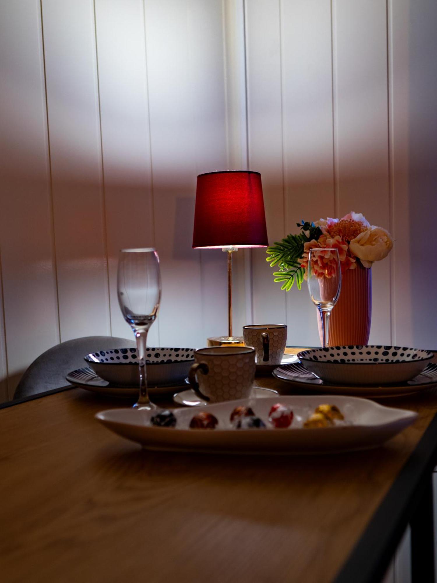 Apartament Classic Comfort Aleja Nmp 8 - Free Parking เชสโตฮอวา ภายนอก รูปภาพ