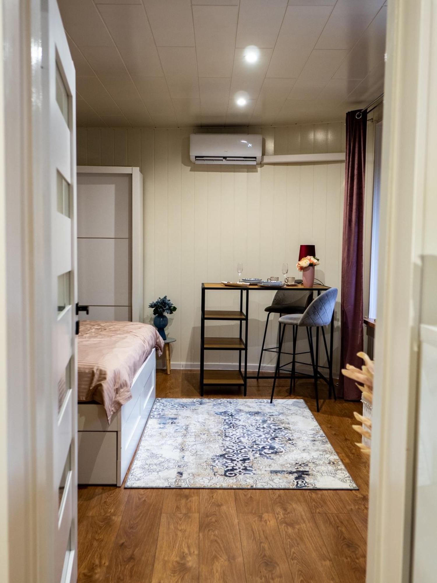 Apartament Classic Comfort Aleja Nmp 8 - Free Parking เชสโตฮอวา ภายนอก รูปภาพ